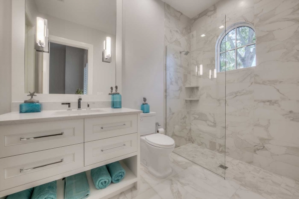 Uzzi-Bathroom-3