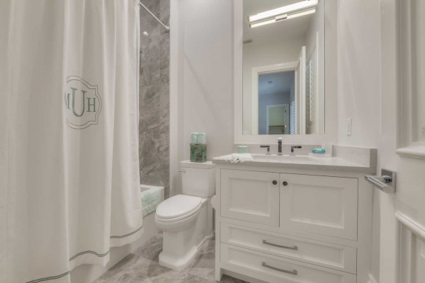 Uzzi-Bathroom-5