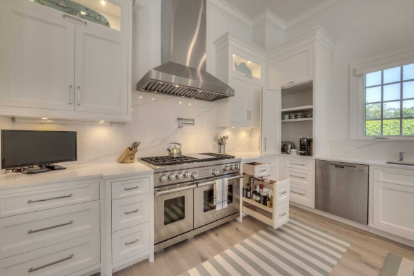 Uzzi-kitchen-3